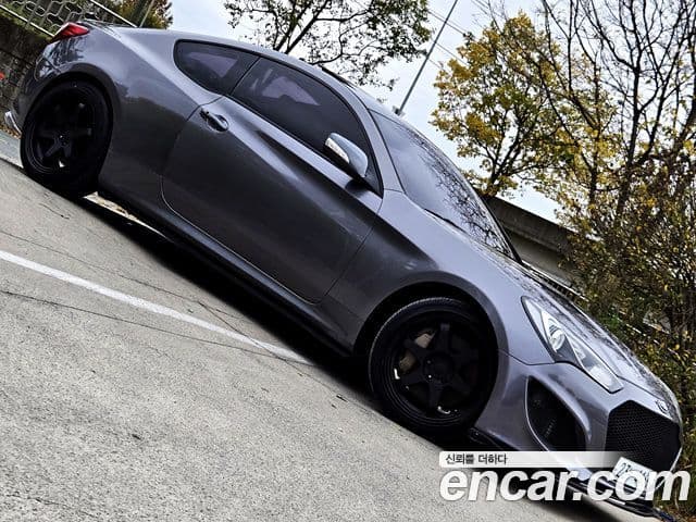 Hyundai Genesis купе 200 турбо D, 2009 16