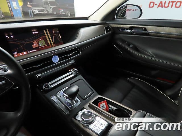 Genesis G90 Premium Luxury, 2019 10