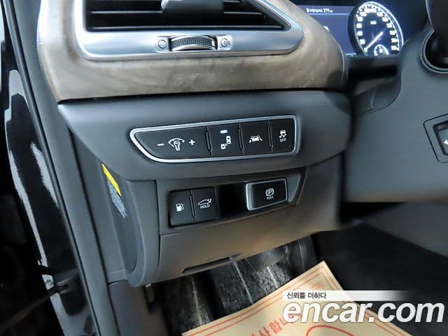 Genesis G90 Premium Luxury, 2019 14