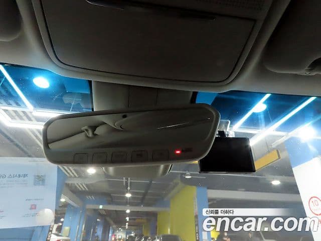 Genesis G90 Premium Luxury, 2019 15