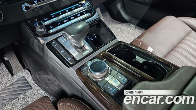 Genesis EQ900 Luxury, 2016 9