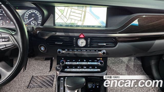 Genesis EQ900 Luxury, 2016 15