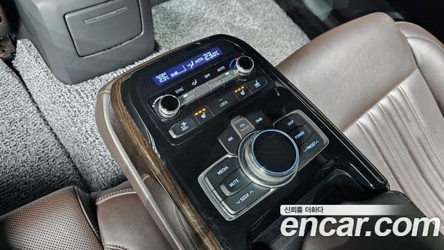 Genesis EQ900 Luxury, 2016 18