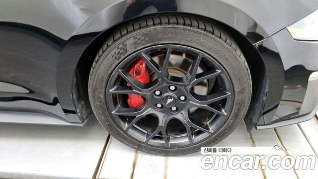 Ford Mustang кабриолет, 2019 все фото