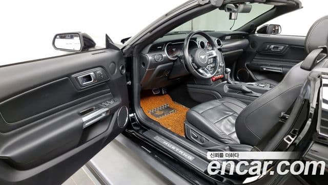 Ford Mustang кабриолет, 2019 10