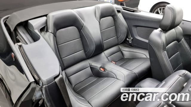 Ford Mustang кабриолет, 2019 12