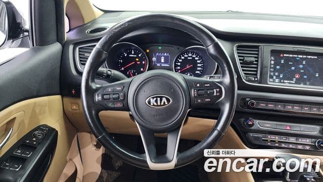 Kia All New Carnival Luxury, 2018 13