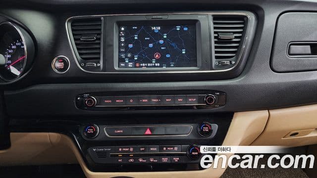 Kia All New Carnival Luxury, 2018 15