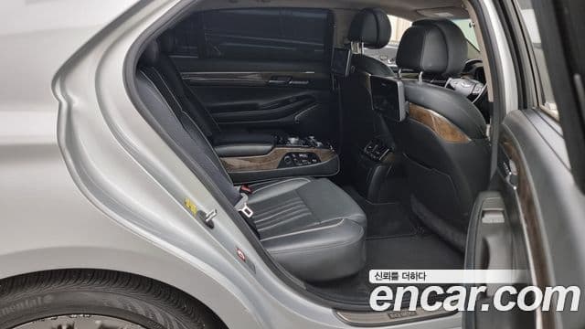 Genesis EQ900 Prestige, 2018 12