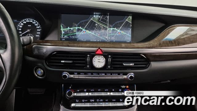 Genesis EQ900 Prestige, 2018 14