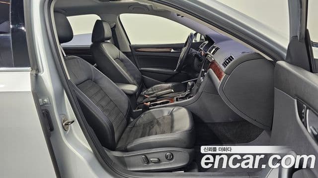 Volkswagen The / новый New Passat B7, 2013 10