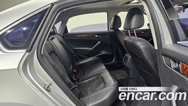 Volkswagen The / новый New Passat B7, 2013 12