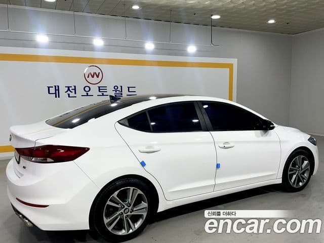 Hyundai Avante AD 1.6 GDI Value Plus, 2017 10