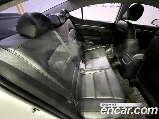 Hyundai Avante AD 1.6 GDI Value Plus, 2017 все фото