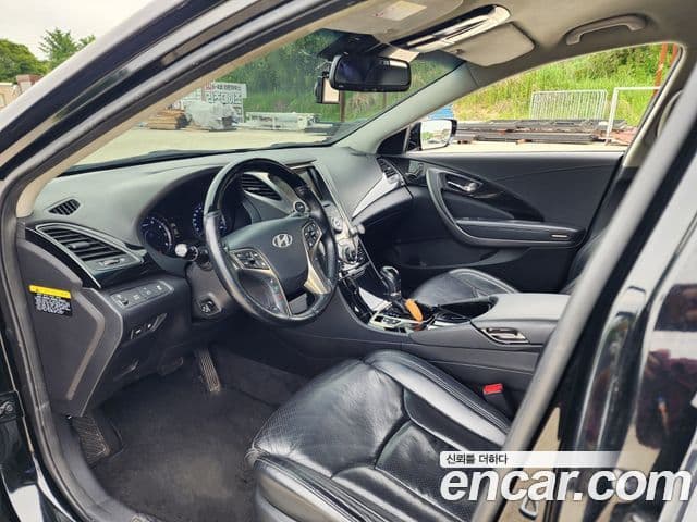 Hyundai Grandeur HG HG330 Celebrity, 2012 15