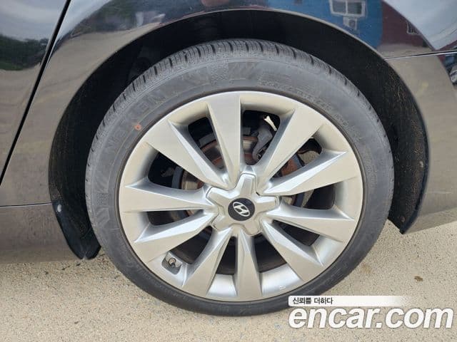 Hyundai Grandeur HG HG330 Celebrity, 2012 17