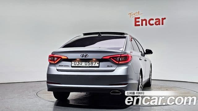 Hyundai LF Sonata 1.7 дизель Smart, 2016 4