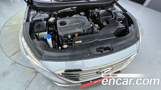 Hyundai LF Sonata 1.7 дизель Smart, 2016 6