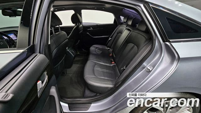 Hyundai LF Sonata 1.7 дизель Smart, 2016 11