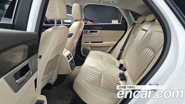 Jaguar XF (X260) 20d Portfolio AWD, 2017 12
