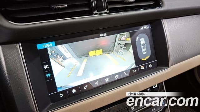 Jaguar XF (X260) 20d Portfolio AWD, 2017 15