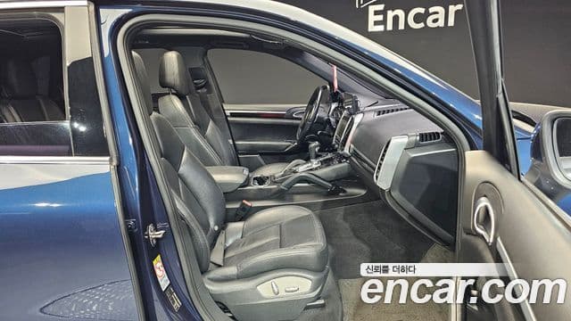 Porsche New Cayenne 958, 2011 10