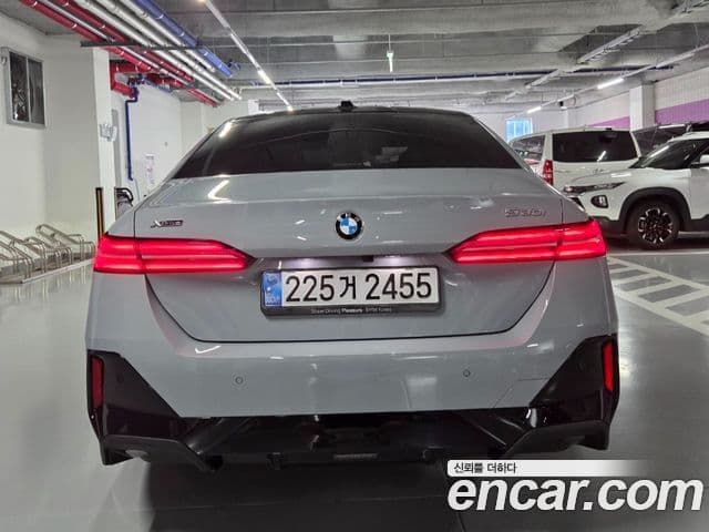 BMW 5시리즈 (G60) 530i xDrive M Sport, 2024 все фото