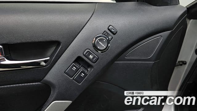 Hyundai Genesis купе 200 турбо R, 2009 13