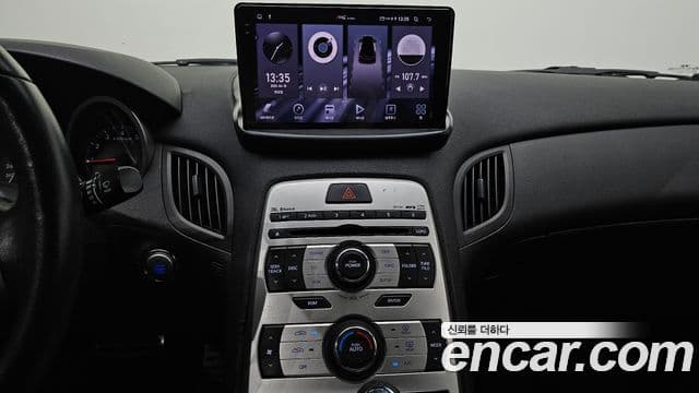 Hyundai Genesis купе 200 турбо R, 2009 17