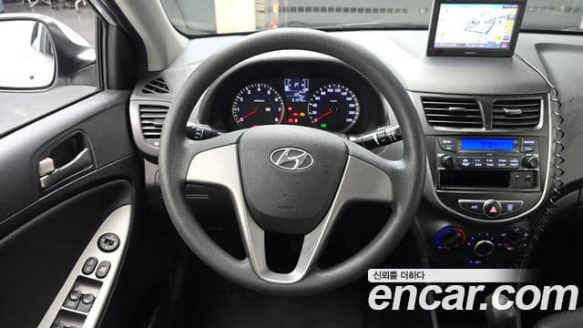 Hyundai Accent(новый кузов / новое поколение) 1.4 VVT Smart, 2017 13
