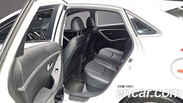 Hyundai i30(новый кузов / новое поколение) 1.6 GDI Extreme, 2012 11