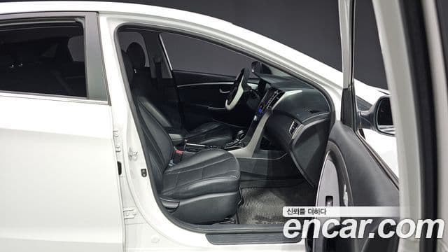 Hyundai i30(новый кузов / новое поколение) 1.6 GDI Extreme, 2012 12