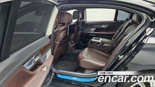BMW 7시리즈 (G11) 750Li xDrive, 2016 12