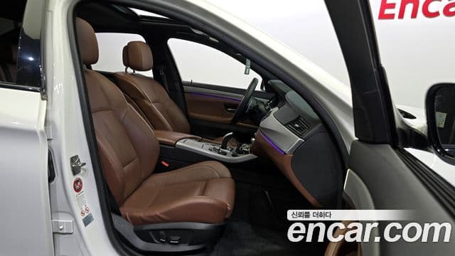 BMW 5시리즈 (F10), 2011 10