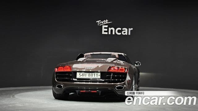 Audi R8 5.2 V10 Spyder, 2012 4