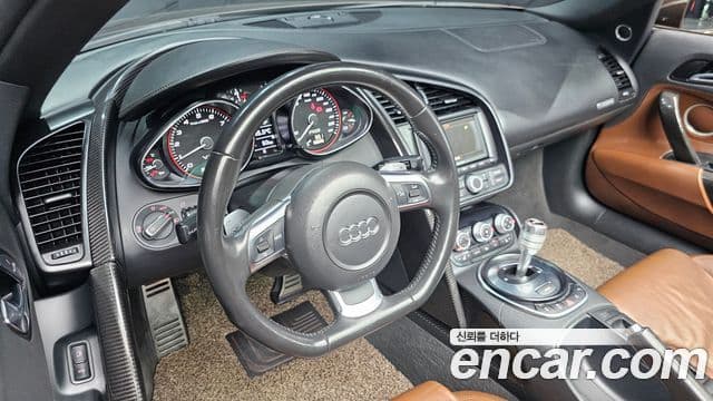 Audi R8 5.2 V10 Spyder, 2012 12
