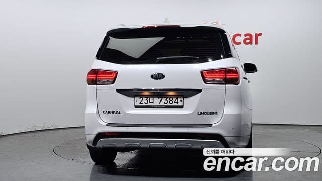 Kia All New Carnival VIP, 2018 4