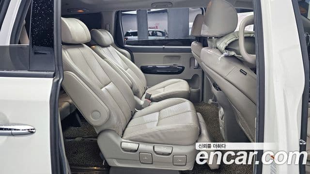 Kia All New Carnival VIP, 2018 12