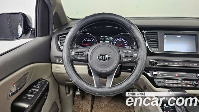 Kia All New Carnival VIP, 2018 13
