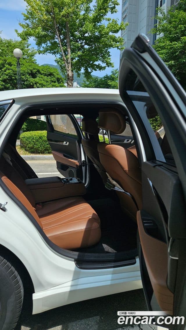 Genesis G80 (RG3) бензин 2.5 турбо AWD, 2024 8