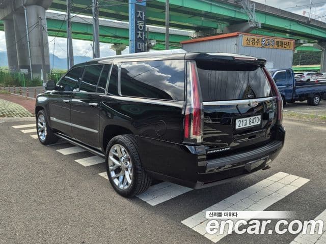 Cadillac Escalade 4세대, 2017 2
