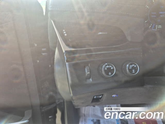 Cadillac Escalade 4세대, 2017 14