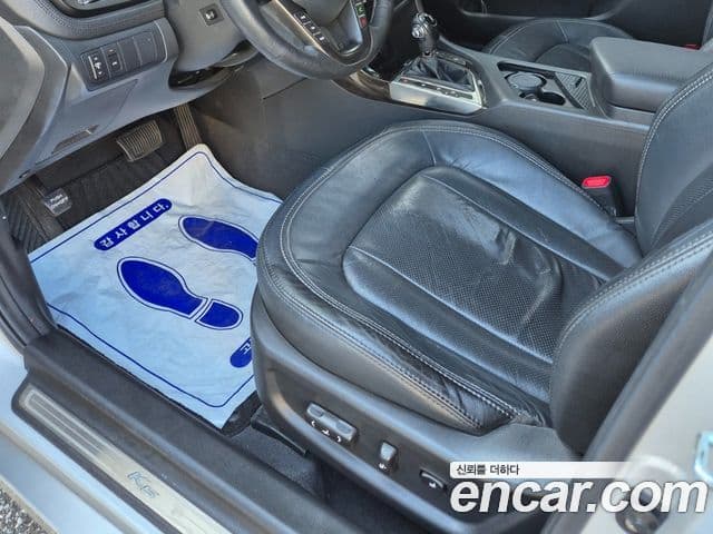 Kia K5 Prestige, 2011 11