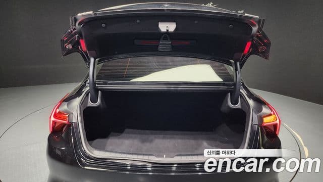 Kia K8 гибрид Noblesse Light, 2022 20