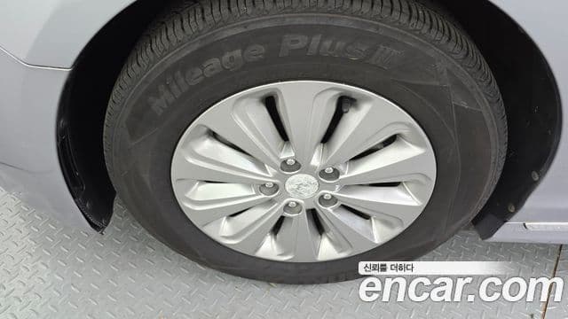 Hyundai LF Sonata гибрид Modern, 2016 все фото