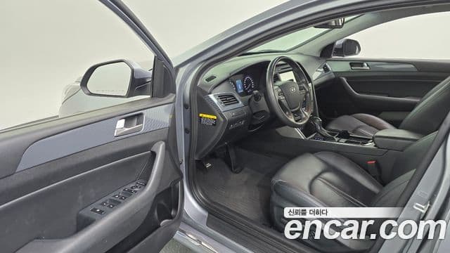 Hyundai LF Sonata гибрид Modern, 2016 10