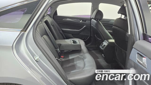 Hyundai LF Sonata гибрид Modern, 2016 12