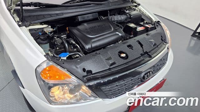 Kia Carnival R Premium, 2014 6