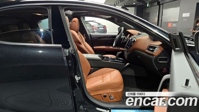 Maserati 기블리 3세대, 2022 11