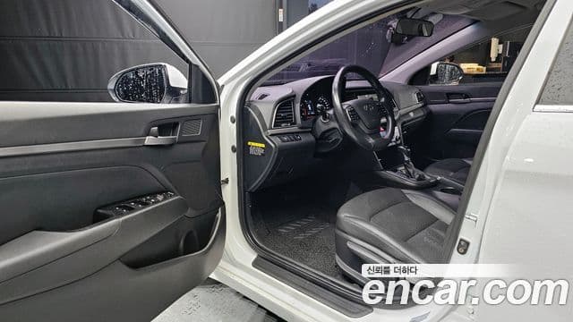 Hyundai Avante AD Modern, 2016 10